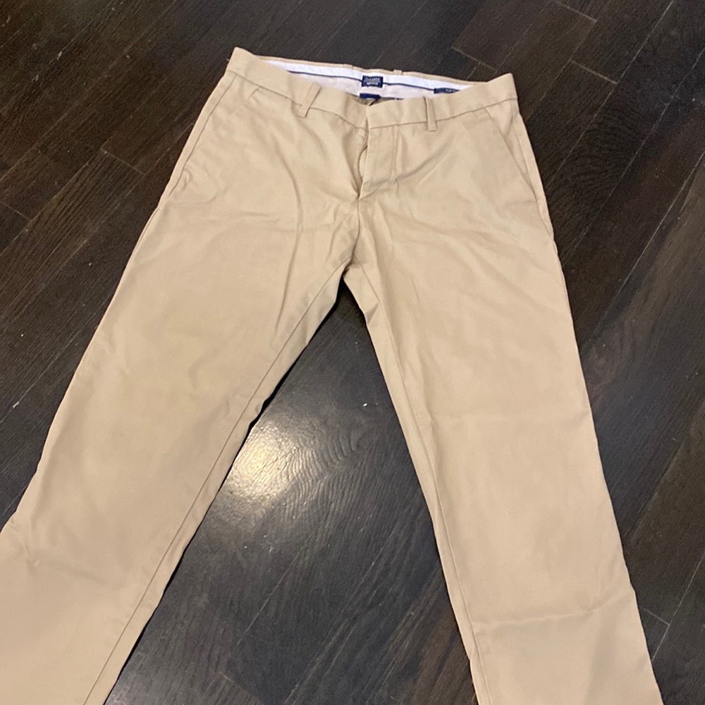 Gap Khakis slim fit size 31x30 Men